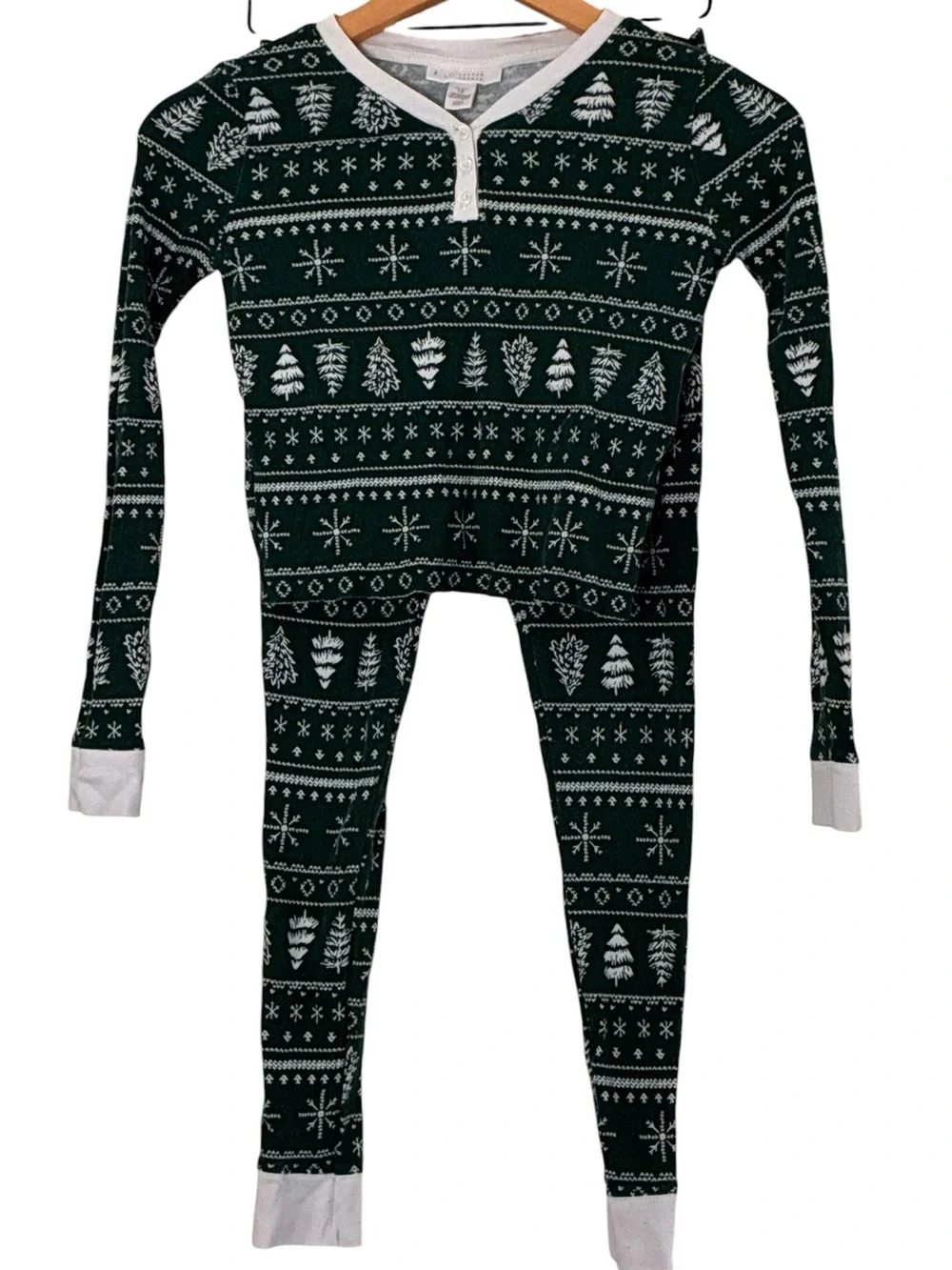 Lauren Conrad | Like new Green holiday snowflake long sleeve cotton pjs girls 12